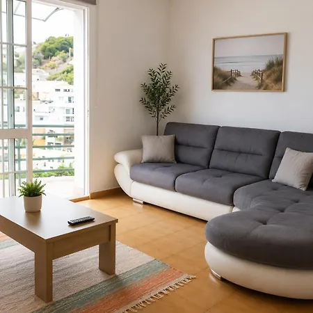 Apartment Beautiful 2br - 10 Mins From - Ocean Views Funchal (Madeira)