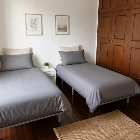Beautiful 2br - 10 Mins From - Ocean Views * Funchal (Madeira)