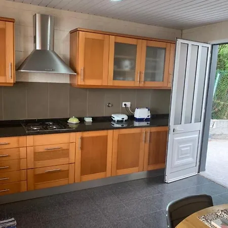 Apartment Beautiful 2br - 10 Mins From - Ocean Views *